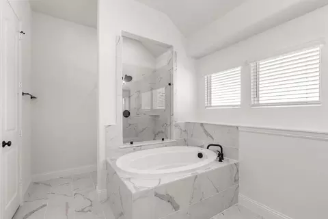 Bath - 2003 Euclid Dr, Rockwall, TX 75087 photo 3 of 4