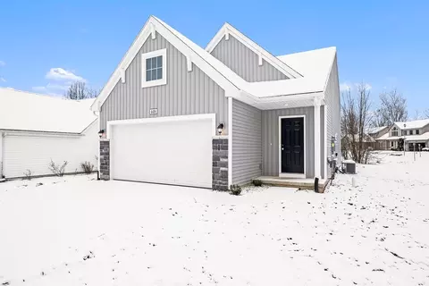 10120 Kearns Ct, Portage, MI 49024