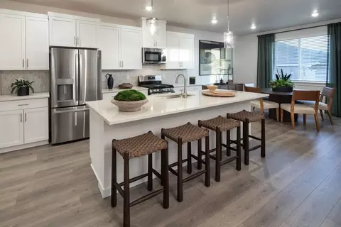 Kitchen - 3607 SW 37th St, Gresham, OR 97080 photo 6 of 7