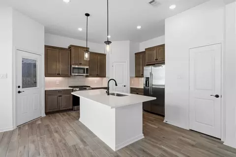 408 E Coralburst Loop, Montgomery, TX 77316