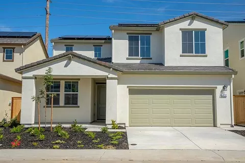 7192 Great Cooper St, Roseville, CA 95747