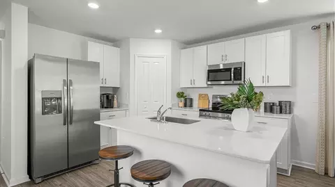 Kitchen - 6867 SW 90th Loop, Ocala, FL 34476 photo 2 of 4