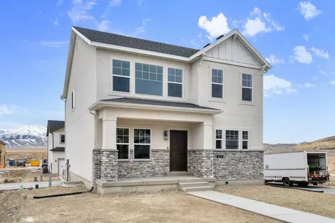 Exterior - 6417 Vernon Dr, Eagle Mountain, UT 84005 photo 3 of 10