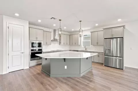 Kitchen - 5033 Orinoco Ln, Saint Cloud, FL 34771 photo 1 of 4