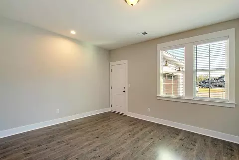 Living - 219 Creek Pointe Dr, Moncks Corner, SC 29461 photo 3 of 9