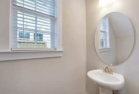 Bath - 219 Creek Pointe Dr, Moncks Corner, SC 29461 photo 2 of 9