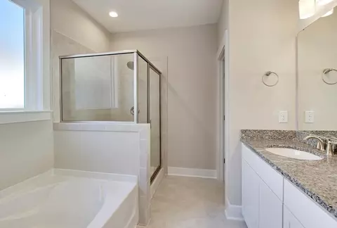 Bath - 219 Creek Pointe Dr, Moncks Corner, SC 29461 photo 3 of 9