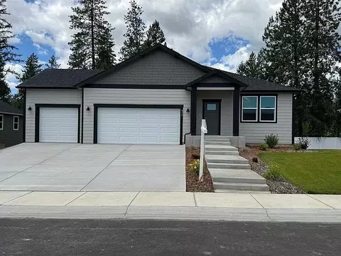 411 N Arcadia Ave, Deer Park, WA 99006