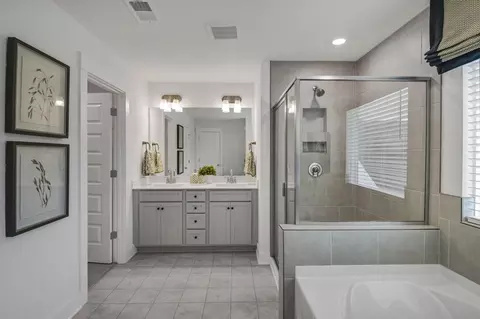 Bath - 302 Snow Rd, Greer, SC 29651 photo 2 of 4