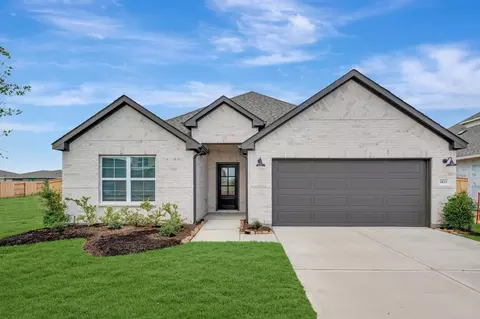 Exterior - 1815 Sleeping Hills Dr, Rosenberg, TX 77471 photo 6 of 8