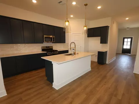 1815 Sleeping Hills Dr, Rosenberg, TX 77471