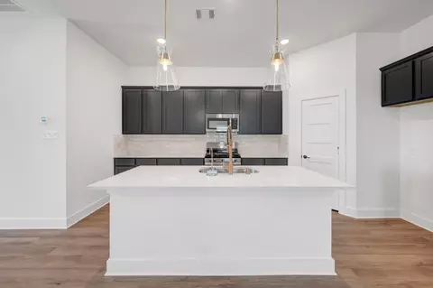 Kitchen - 1815 Sleeping Hills Dr, Rosenberg, TX 77471 photo 5 of 7