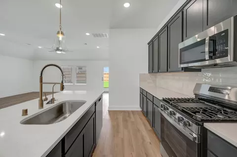 Kitchen - 1815 Sleeping Hills Dr, Rosenberg, TX 77471 photo 2 of 7