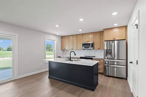 Kitchen - 2759 Executive Dr, Troy, OH 45373 photo 2 of 5