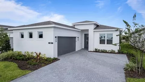 563 Hammock Oaks Blvd, Lady Lake, FL 32159