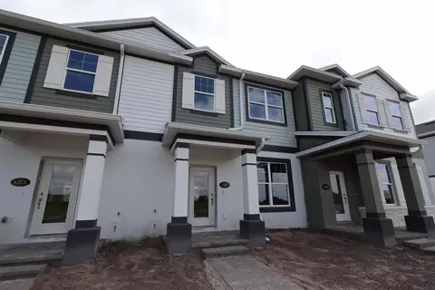 Exterior - 1377 Hyde St, Saint Cloud, FL 34771 photo 4 of 9