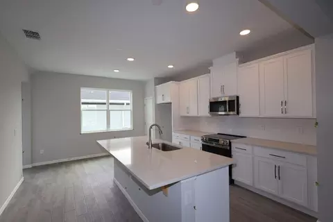 Kitchen - 1377 Hyde St, Saint Cloud, FL 34771 photo 1 of 4