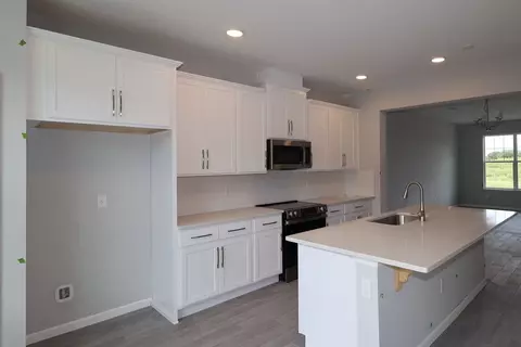 Kitchen - 1377 Hyde St, Saint Cloud, FL 34771 photo 2 of 4
