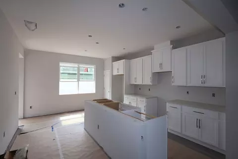 Kitchen - 1377 Hyde St, Saint Cloud, FL 34771 photo 3 of 5
