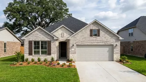 8809 Retama St, Aubrey, TX 76227