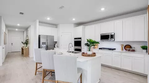 Kitchen - 12 Wrensong Pl, Saint Augustine, FL 32092 photo 2 of 5