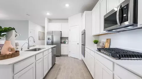 Kitchen - 12 Wrensong Pl, Saint Augustine, FL 32092 photo 3 of 5