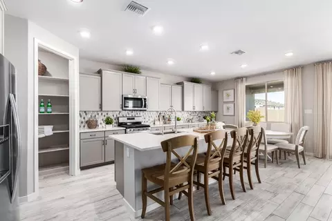Kitchen - 7746 E 36th Pl, Yuma, AZ 85365 photo 2 of 7