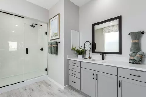 Bath - 7746 E 36th Pl, Yuma, AZ 85365 photo 2 of 5