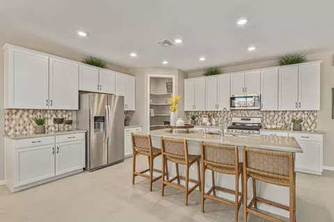 Kitchen - 7746 E 36th Pl, Yuma, AZ 85365 photo 7 of 7