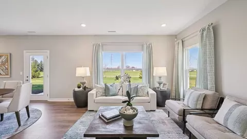Living - 9102 Blunt Ave, Indianapolis, IN 46239 photo 5 of 6