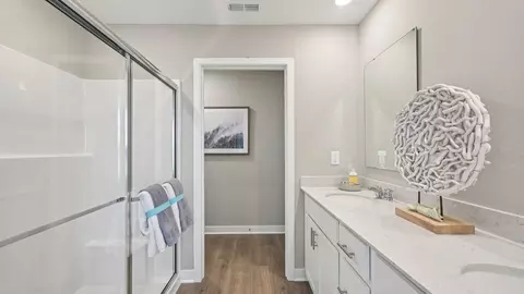 Bath - 9102 Blunt Ave, Indianapolis, IN 46239 photo 5 of 5