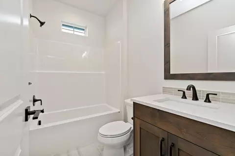 Bath - 6623 W Sollas Dr, Eagle, ID 83616 photo 3 of 3