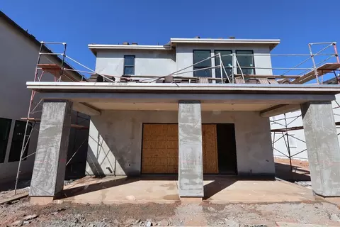 Exterior - 81 E Windsor Dr, Gilbert, AZ 85296 photo 2 of 10
