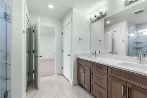 Bath - 7115 N Cairns Way, Eagle Mountain, UT 84005 photo 2 of 6