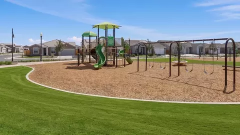 View/Area - 8522 Pamplona Ln, Shafter, CA 93263 photo 4 of 11