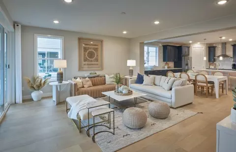 Living - 25260 E Pacific Ave, Aurora, CO 80018 photo 1 of 2