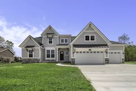 Exterior - 14054 Ambrosia Ave, Dewitt, MI 48820 photo 4 of 13