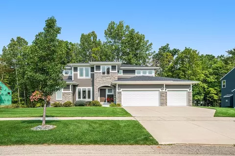 Exterior - 14054 Ambrosia Ave, Dewitt, MI 48820 photo 2 of 13