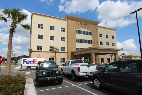 Exterior - 304 NW 11th St, Okeechobee, FL 34972 photo 4 of 4