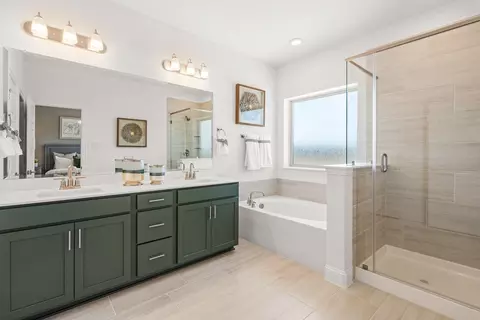 Bath - 306 Bluestem Dr, Euless, TX 76039 photo 1 of 4