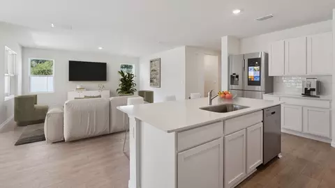 Kitchen - 865 Seagrove Trl, Saint Cloud, FL 34771 photo 2 of 5