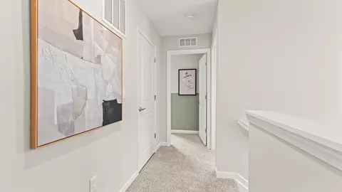 Entry Way - 2201 Hackberry St, Springfield, OH 45505 photo 5 of 8