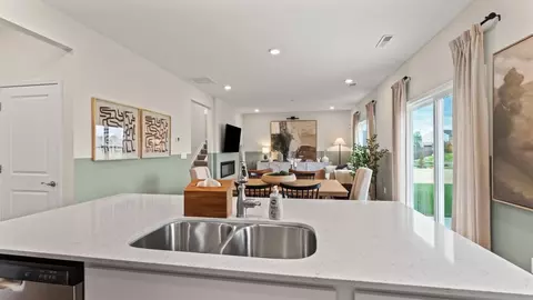 Kitchen - 2201 Hackberry St, Springfield, OH 45505 photo 5 of 11