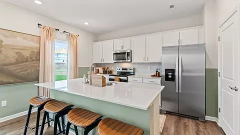 Kitchen - 2201 Hackberry St, Springfield, OH 45505 photo 1 of 11