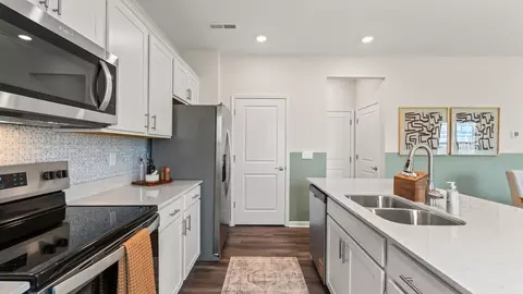 Kitchen - 2201 Hackberry St, Springfield, OH 45505 photo 3 of 11