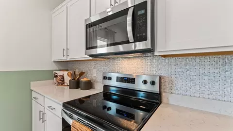 Kitchen - 2201 Hackberry St, Springfield, OH 45505 photo 4 of 11