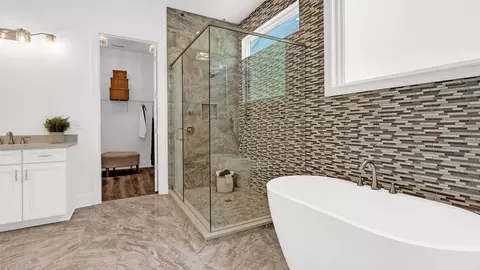 Bath - 4006 Cresswind Blvd, Monroe, NC 28110 photo 3 of 3