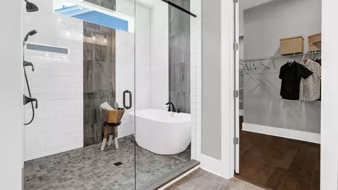 Bath - 4006 Cresswind Blvd, Monroe, NC 28110 photo 2 of 3
