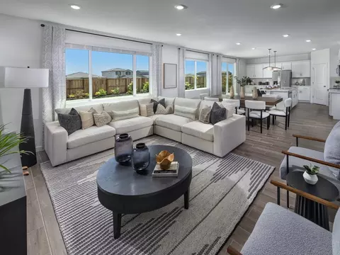 Living - 1292 Revere Loop, Galt, CA 95632 photo 4 of 4