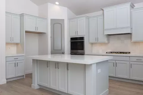 Kitchen - 11629 Engelmann Dr, Draper, UT 84020 photo 1 of 3